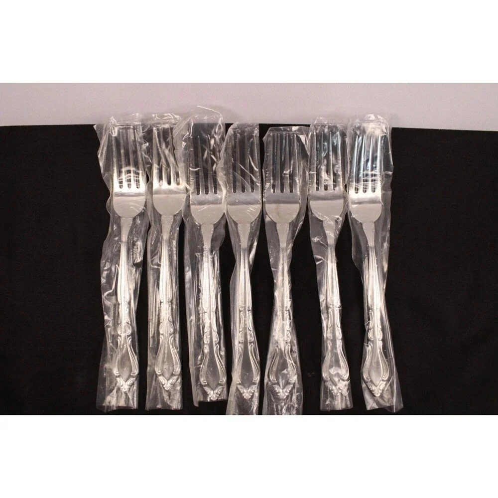 Vintage NEW Rogers Stainless Tableware Auberge 44 piece Service for 8 SEALED
